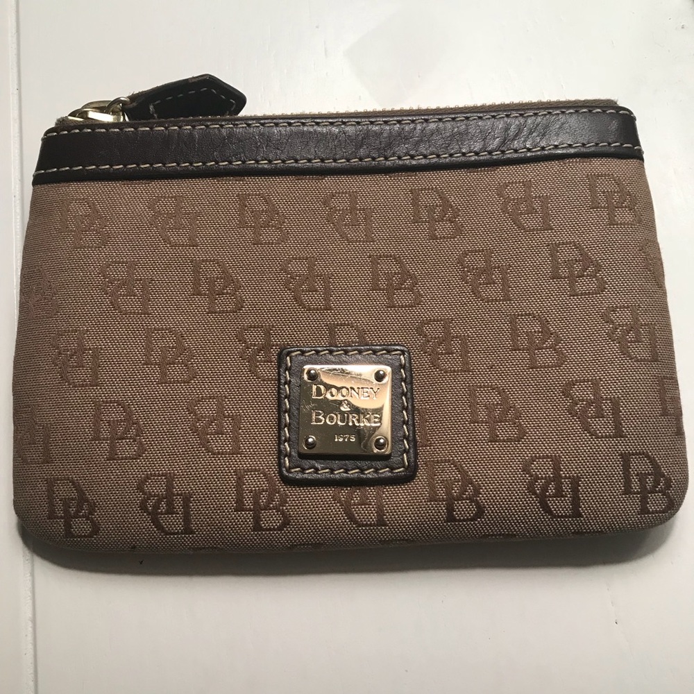 Dooney & Bourke wristlet